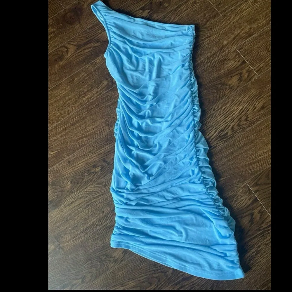 NEW| One Shoulder Ruched Fitted Dress - Picture 4 of 5